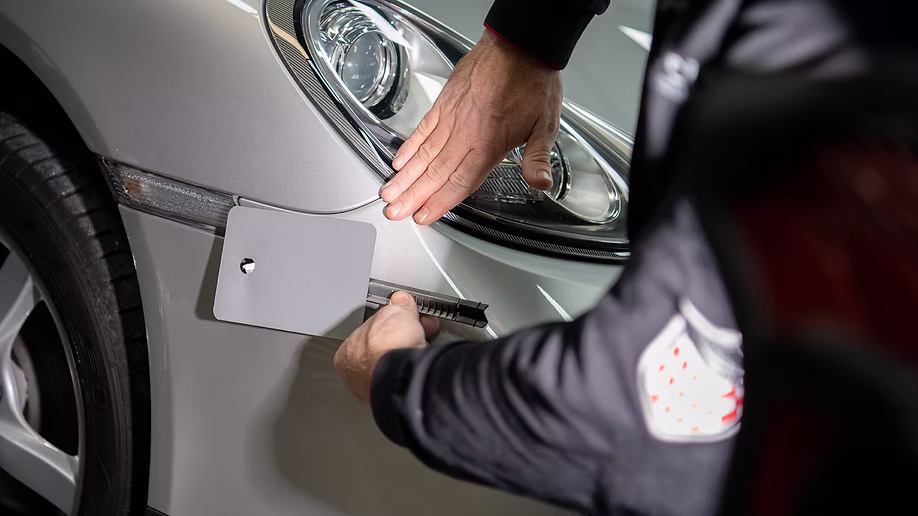 kleine schade aan auto herstellen zonder nieuwe lak